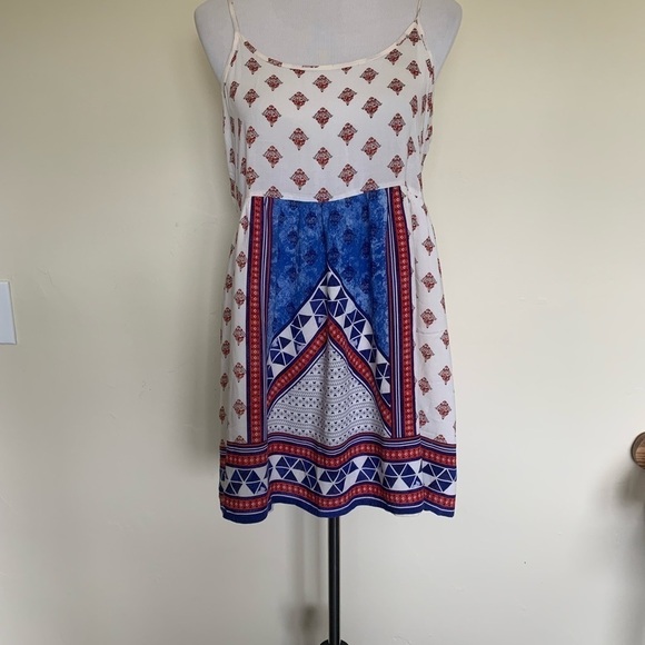 LIKE NEW FOREVER 21 TOP - Picture 10 of 11